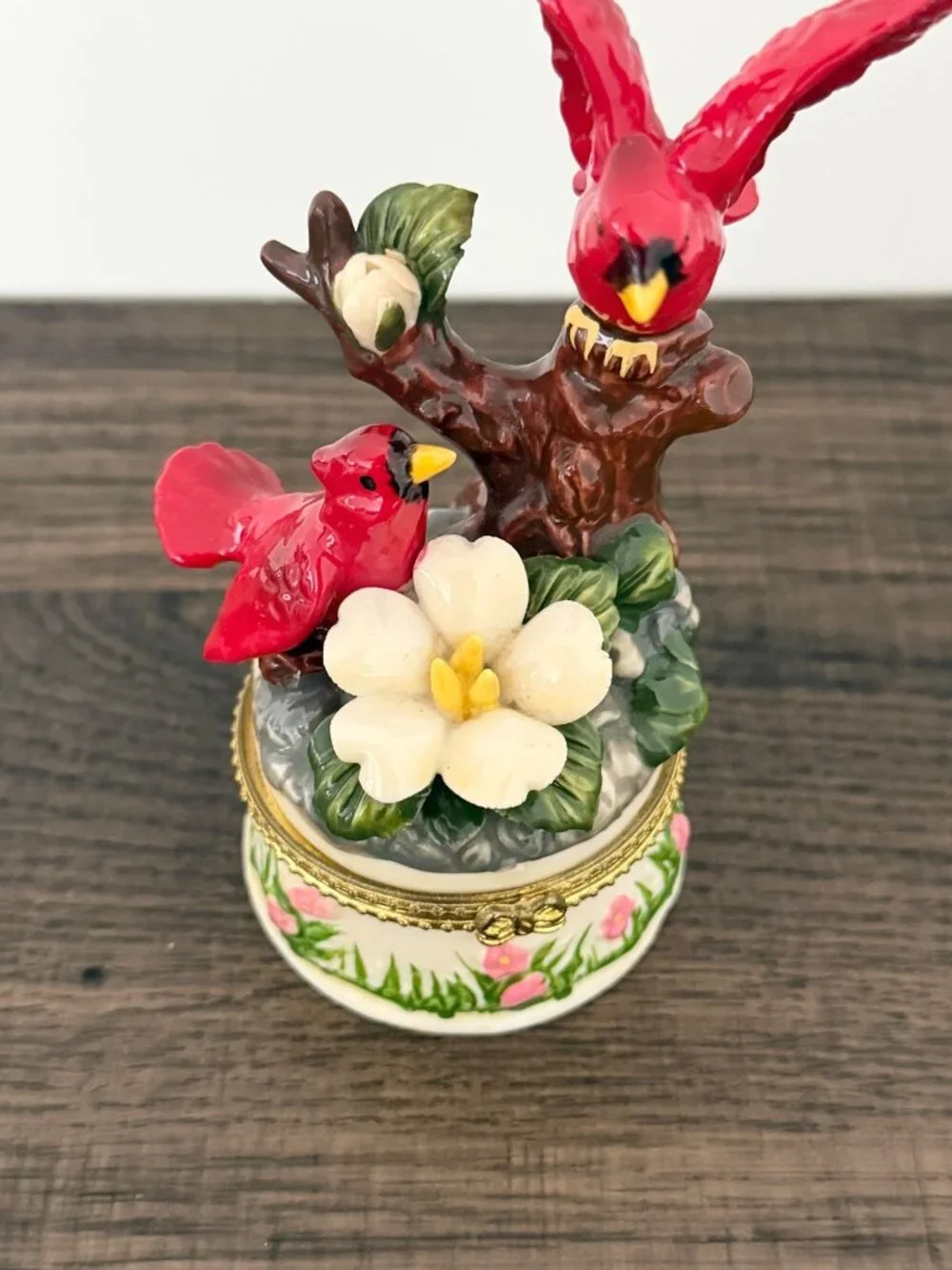 Vintage Cardinal Bird Trinket Box Porcelain Hinged Jewelry Box‎ Cottagecore